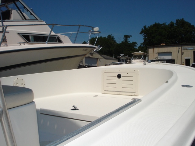 20' Mako Center Console