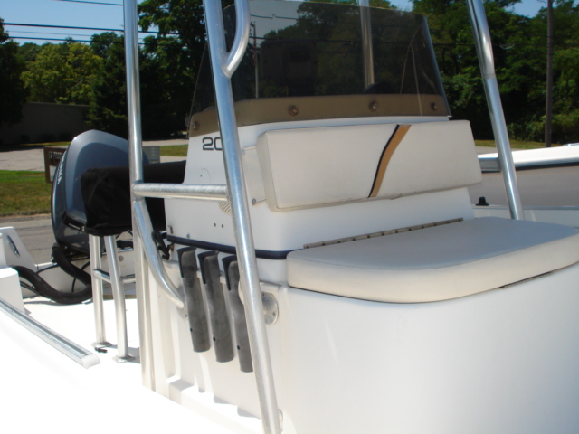 20' Mako Center Console